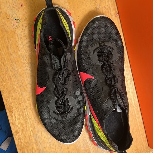 Nike React - Picture 2 of 3